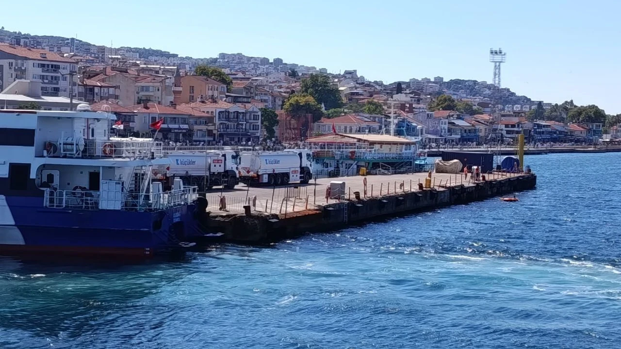 Denizde sürüklenen genci Sahil Güvenlik kurtardı