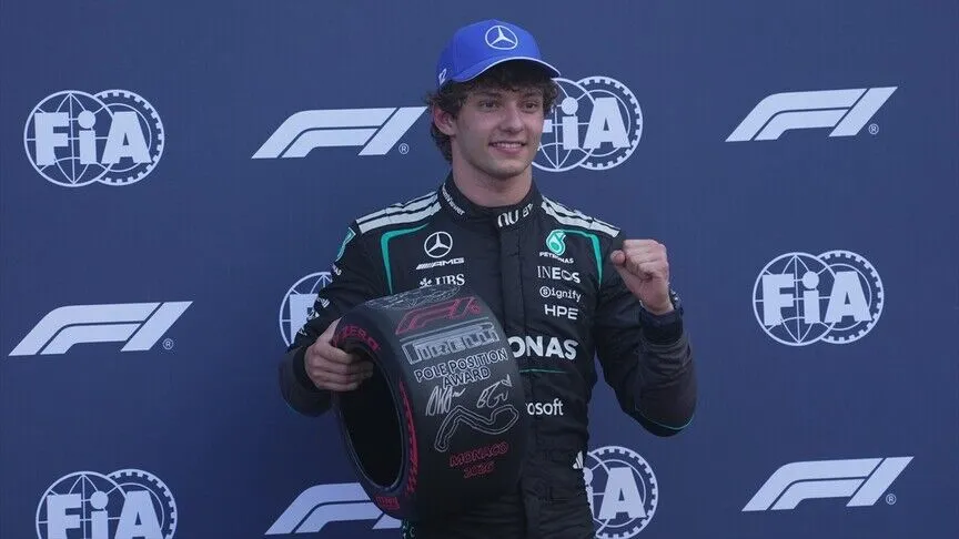 Formula 1 Büyük Britanya Grand Prix'sinde sprint yarışını Kimi Antonelli kazandı