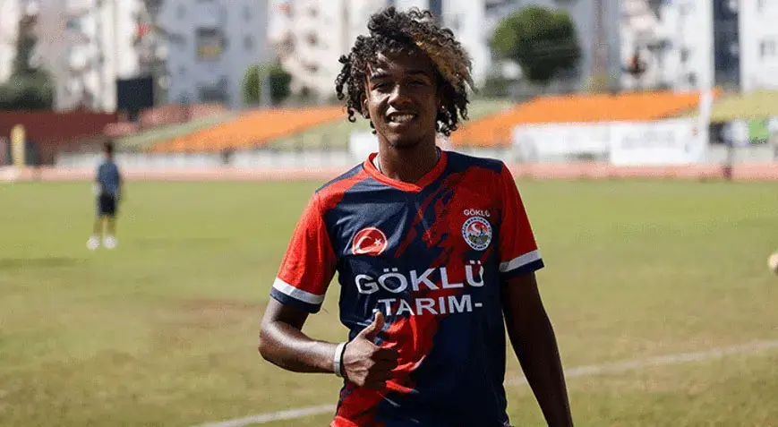 Sudanlı annenin Yörük oğlu Ahmet Göklü'nün hedefi futbol kariyerinde ilerlemek