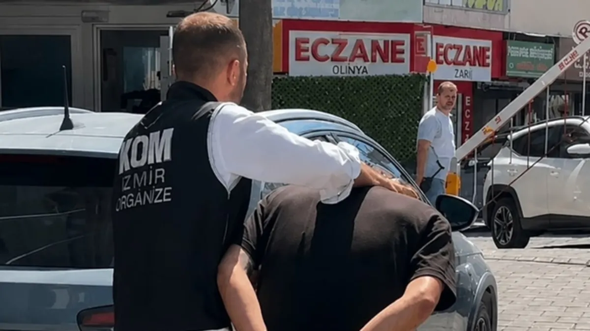İzmir'de iş yerine silahlı saldırı: 2 şüpheli tutuklandı