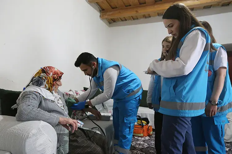 'Evde Sağlık' hizmetlerinde yeni dönem resmen başladı! Sağlık Bakanı Memişoğlu duyurdu