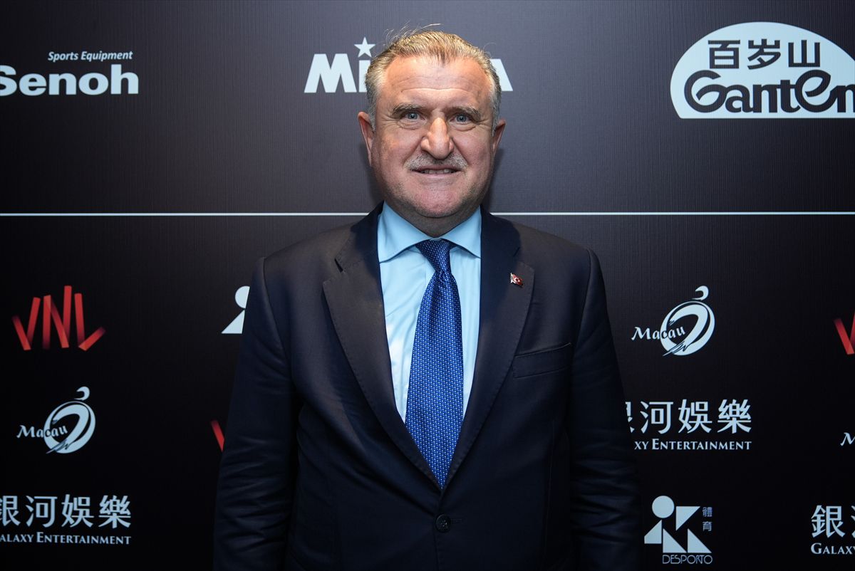 Milli Kadın Voleybol Takımı'ndan VNL Şampiyonluğu