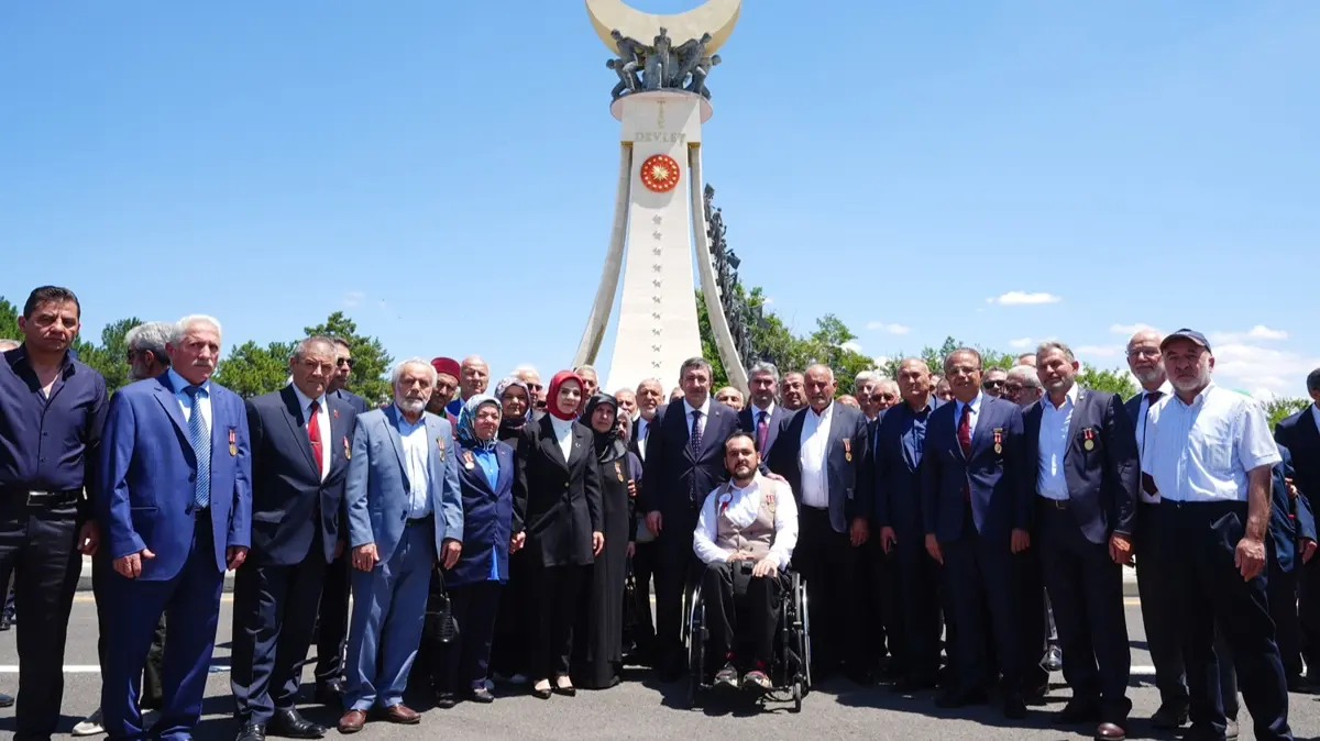 15 Temmuz Şehitler Anıtı'nda tören: Cumhurbaşkanı Yardımcısı Yılmaz da katıldı