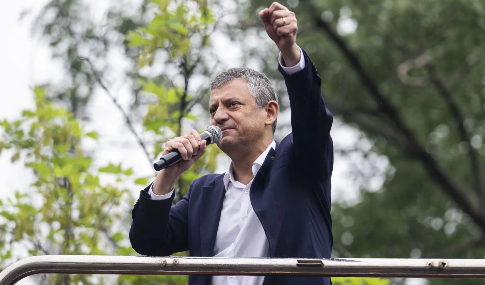 CHP kulisleri hareketli: Özgür Özel cephesinde yeni parti için gözler o tarihe çevrildi!