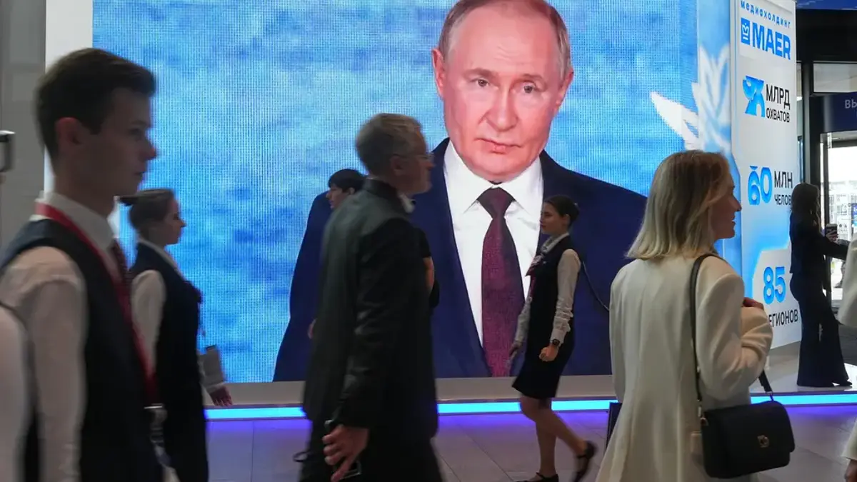 Putin’in Davos’u ikiye bölündü: Savaş ya da barış! Finans devlerinin yerini, silahlar aldı…