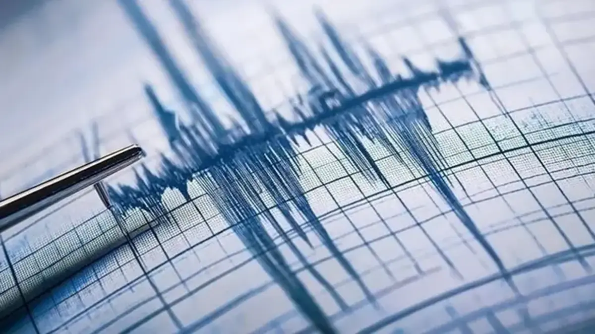 SON DAKİKA: Balıkesir'de 4 şiddetinde deprem! Bölgeden ilk görüntüler geldi