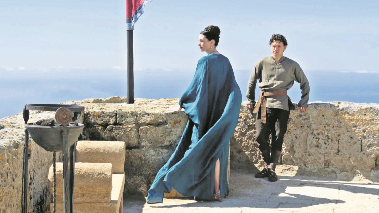 Kendi mitolojisini yazan kostümler