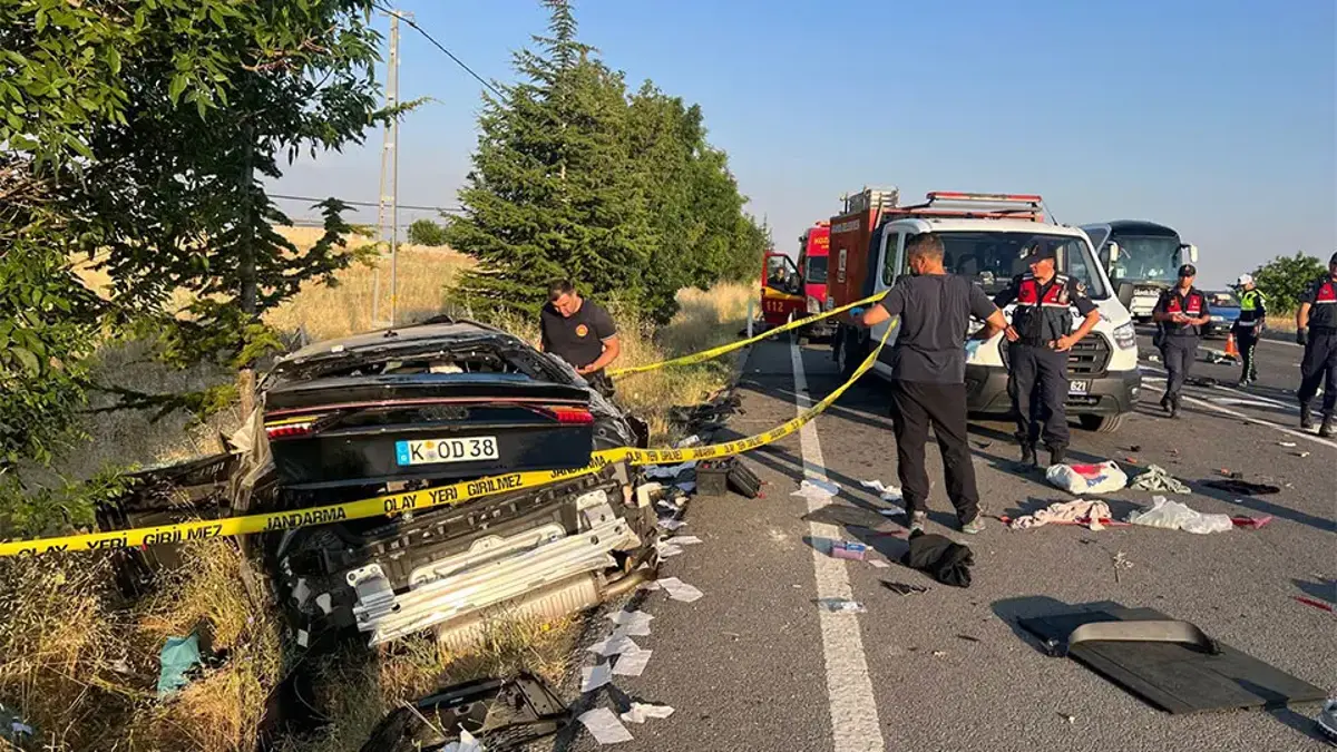 Sıla yolunca feci kaza: Gurbetçi aileden 3 kişi hayatını kaybetti