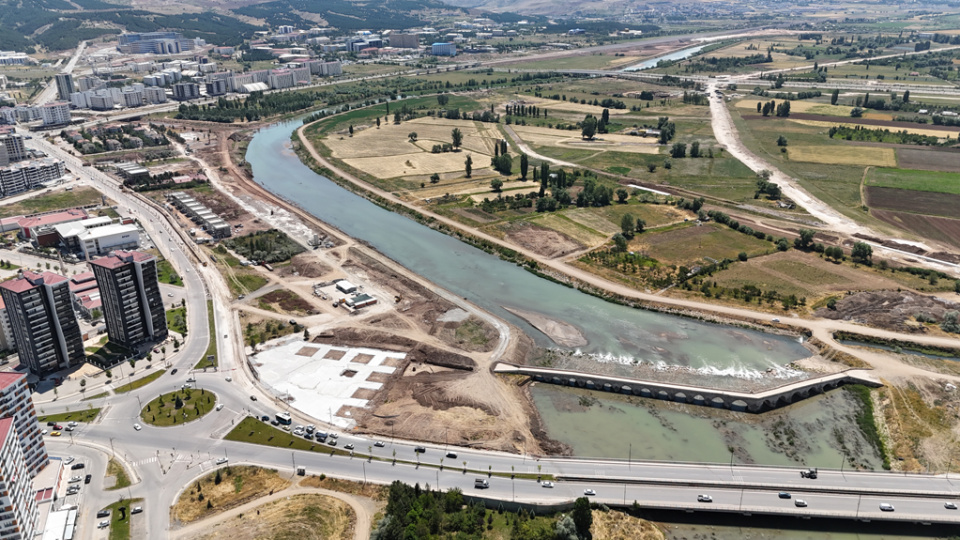 Sivas'ta Kızılırmak Projesi'nin ilk etabına başlandı