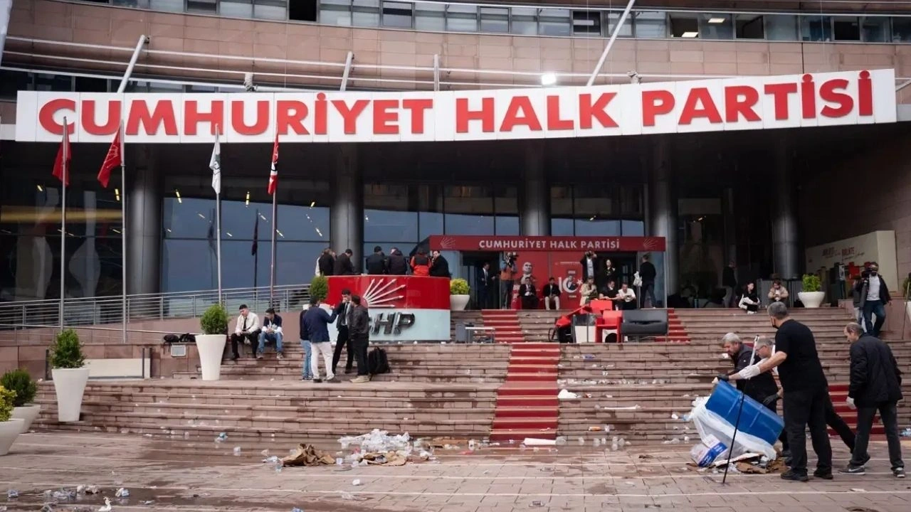 Butlancılardan bir skandal daha! CHP Genel Merkezi'ne girmek için bodyguard tutmuşlar