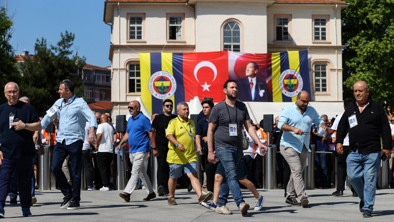 Fenerbahçe genel kurulunda oy verme işlemi başladı