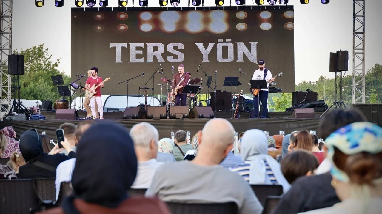 Gölpark Fest 2026’da çocuklar eğlenceye, vatandaşlar müziğe doydu