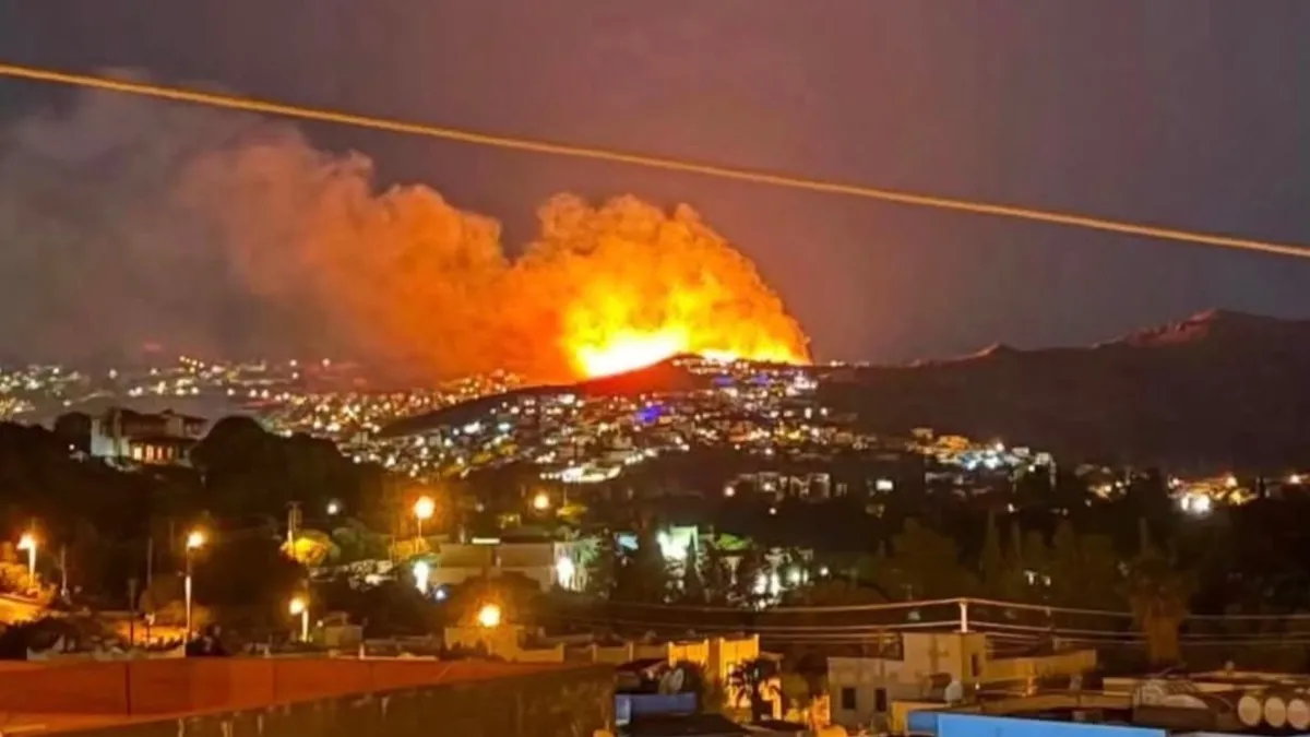 Bodrum’da geceyi alevler aydınlattı!