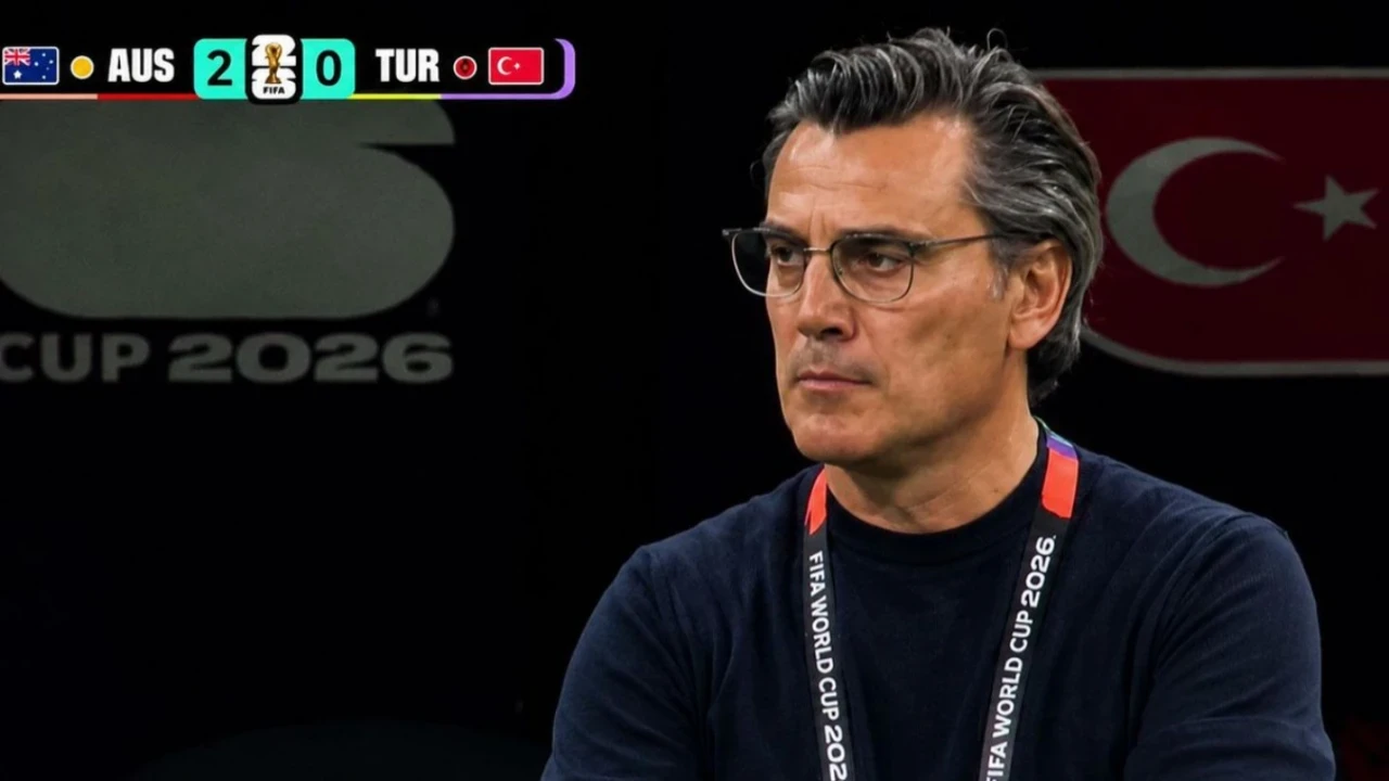 Avustralya karşısında 2-0'lık mağlubiyet sonrası oklar Montella'ya çevrildi! Taraftar isyan etti: Böyle maça forvetsiz başlanır mı?