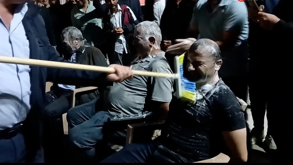 Sivas'ta asırlık düğün geleneği renkli görüntülere sahne oldu