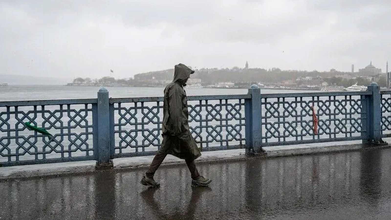 İstanbul güne sağanak yağışla başladı!