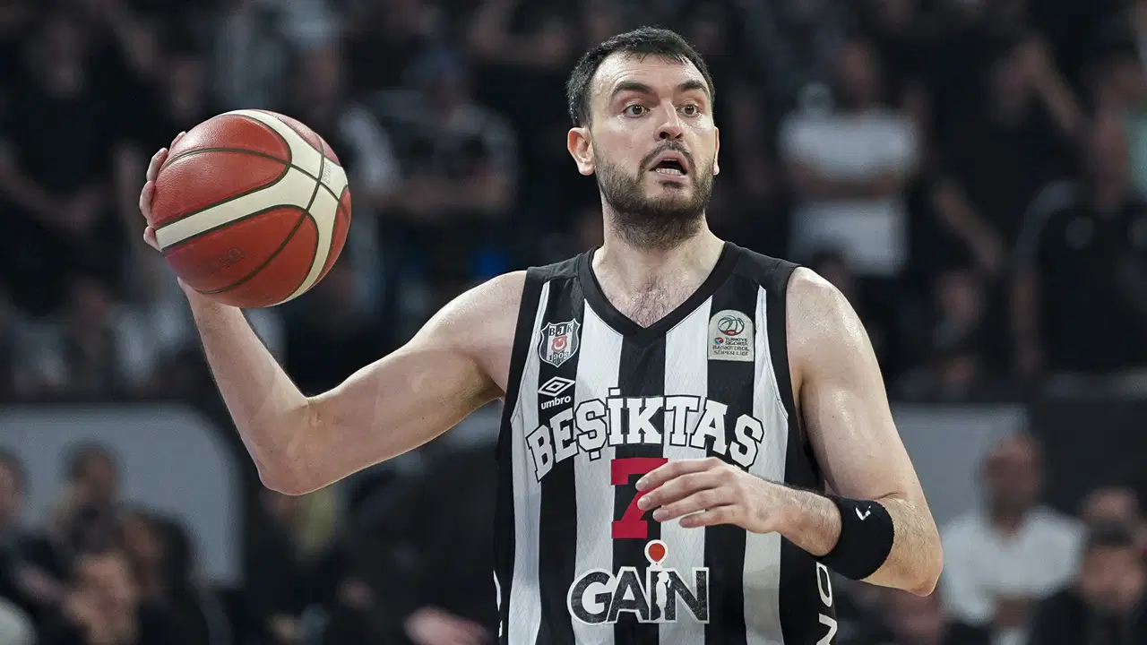 Milli basketbolcu Yiğit Arslan'dan Beşiktaş GAİN'e veda