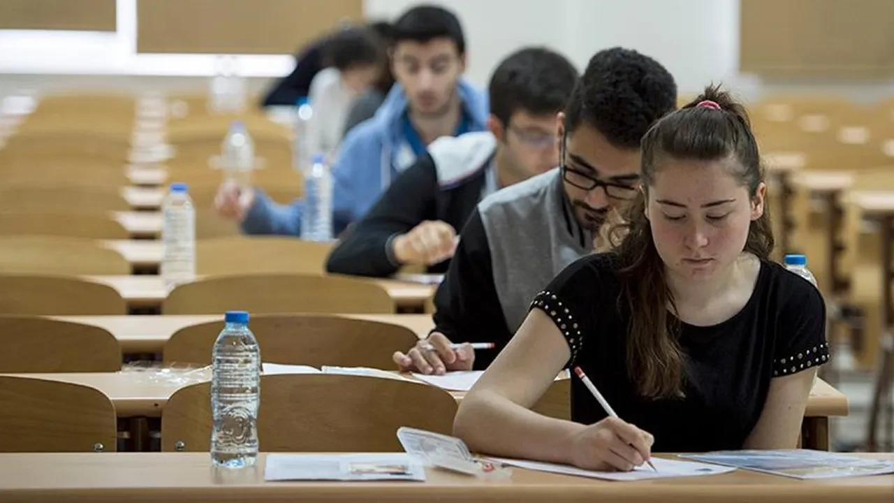 YKS'de tartışmalı 2 soru için ÖSYM harekete geçti! AYT yanlış mı hazırlandı? İnceleme başlatıldı