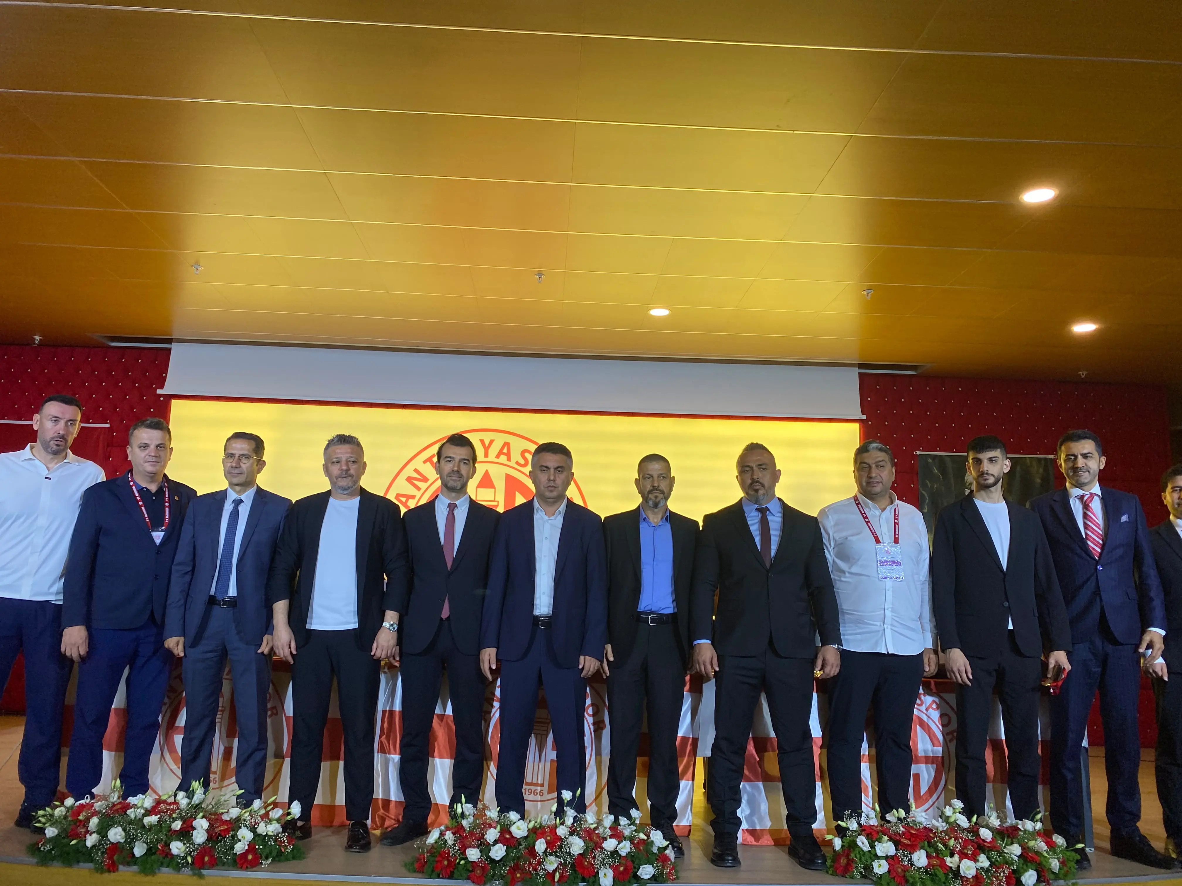 Antalyaspor'da Mustafa Ergün dönemi: Kulüp başkanlığına seçildi