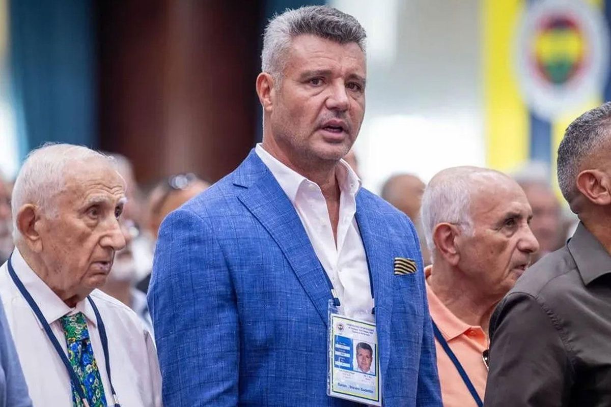 Sadettin Saran kaza yaptığı lüks aracını satışa çıkardı! İstediği fiyat dudak uçuklattı