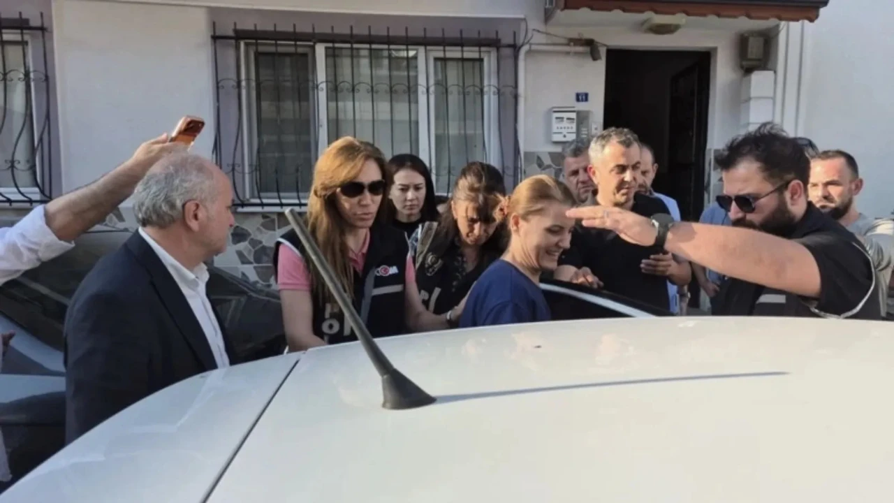 CHP'li İzmit Belediyesi'ne operasyon: Başkan Fatma Kaplan Hürriyet gözaltında