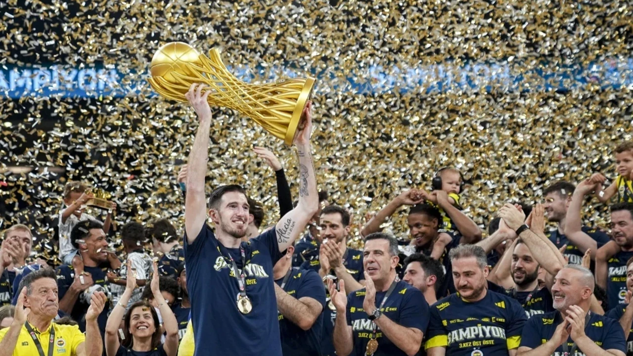 Fenerbahçe Nando De Colo'ya veda etti