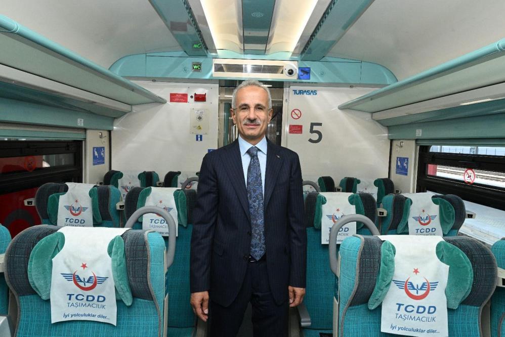 Bakan Uraloğlu: Eskişehir-İstanbul YHT Hattı ile 62,9 milyon yolcuya hizmet verdik