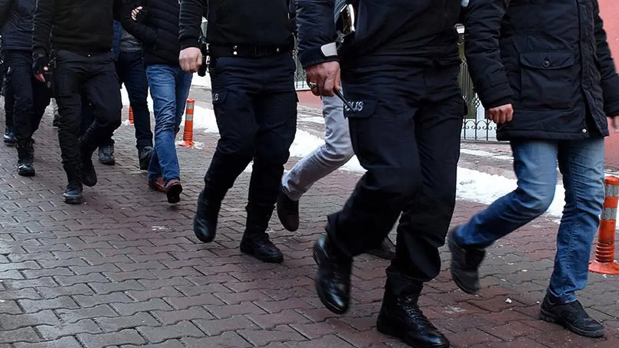 Bahis şebekesine darbe! 14 şüpheli adliyede