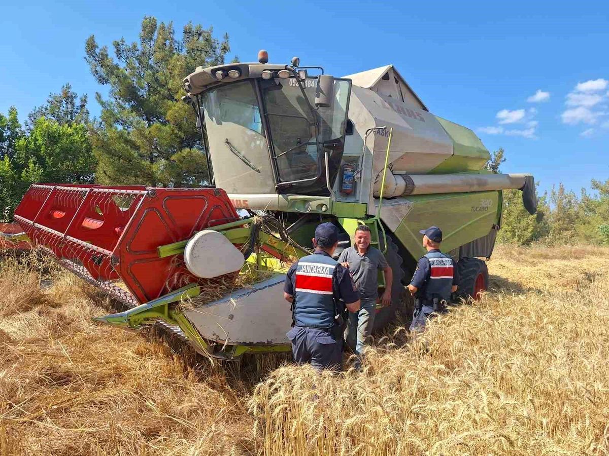 Yangın riskine karşı biçerdöverler kontrolden geçti