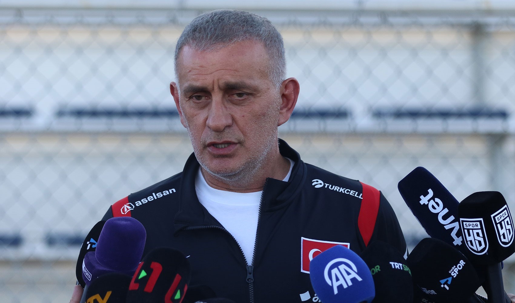 TFF Başkanı İbrahim Hacıosmanoğlu'ndan Akın Gürlek'e çağrı: 'Böyle bir rezillik dünyanın hangi ülkesinde var?'