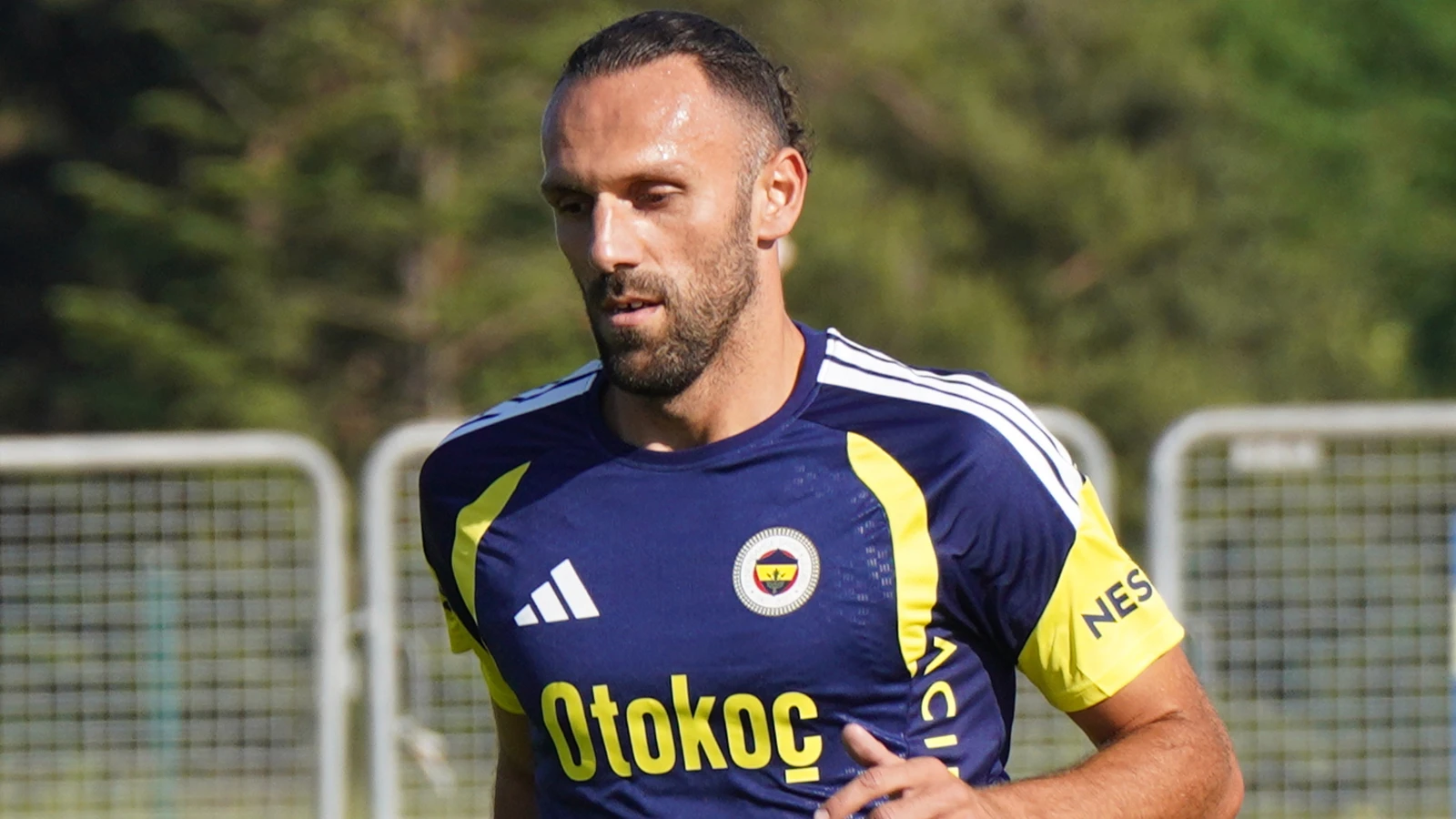 Fenerbahçe, Vedat Muriqi'den gelen haberle sarsıldı: İşte geri dönüş tarihi