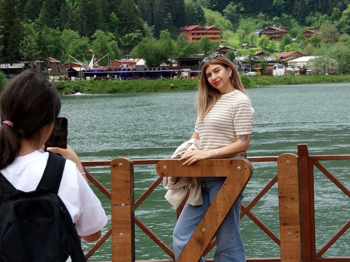 Trabzon Uzungöl'e ziyaretçi akını