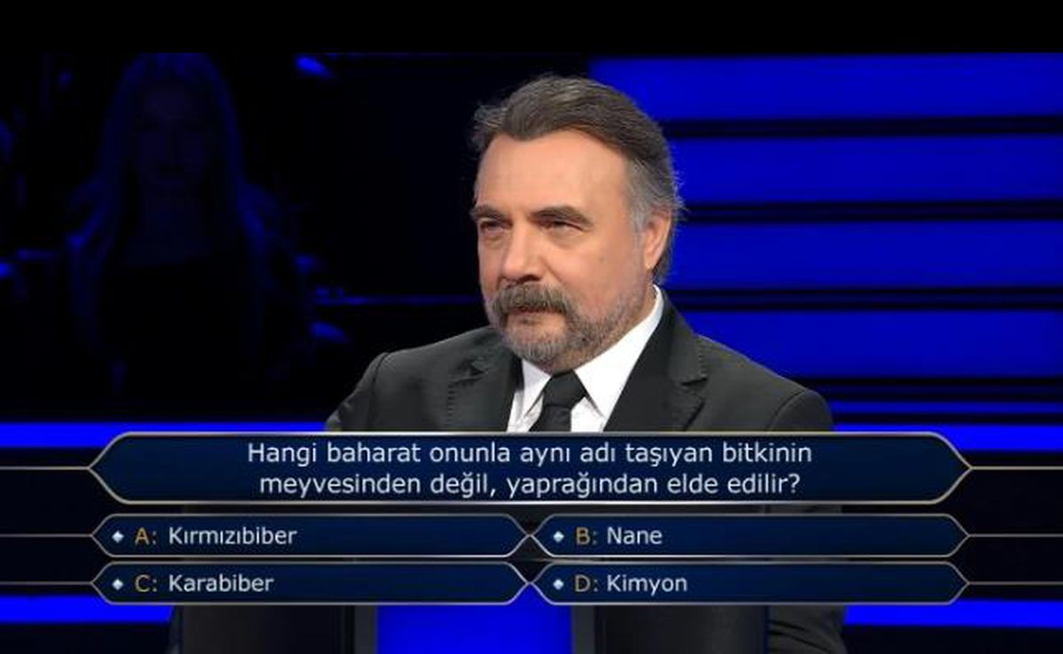 Hangi baharat onunla aynı adı taşıyan bitkinin meyvesinden değil, yaprağından elde edilir?