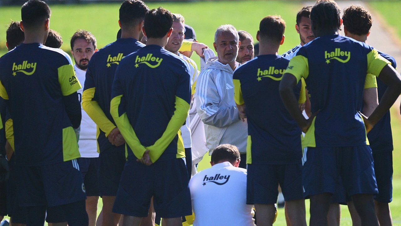 Fenerbahçe'de sakatlık depremi: Sahalardan uzak kalacağı süre belli oldu