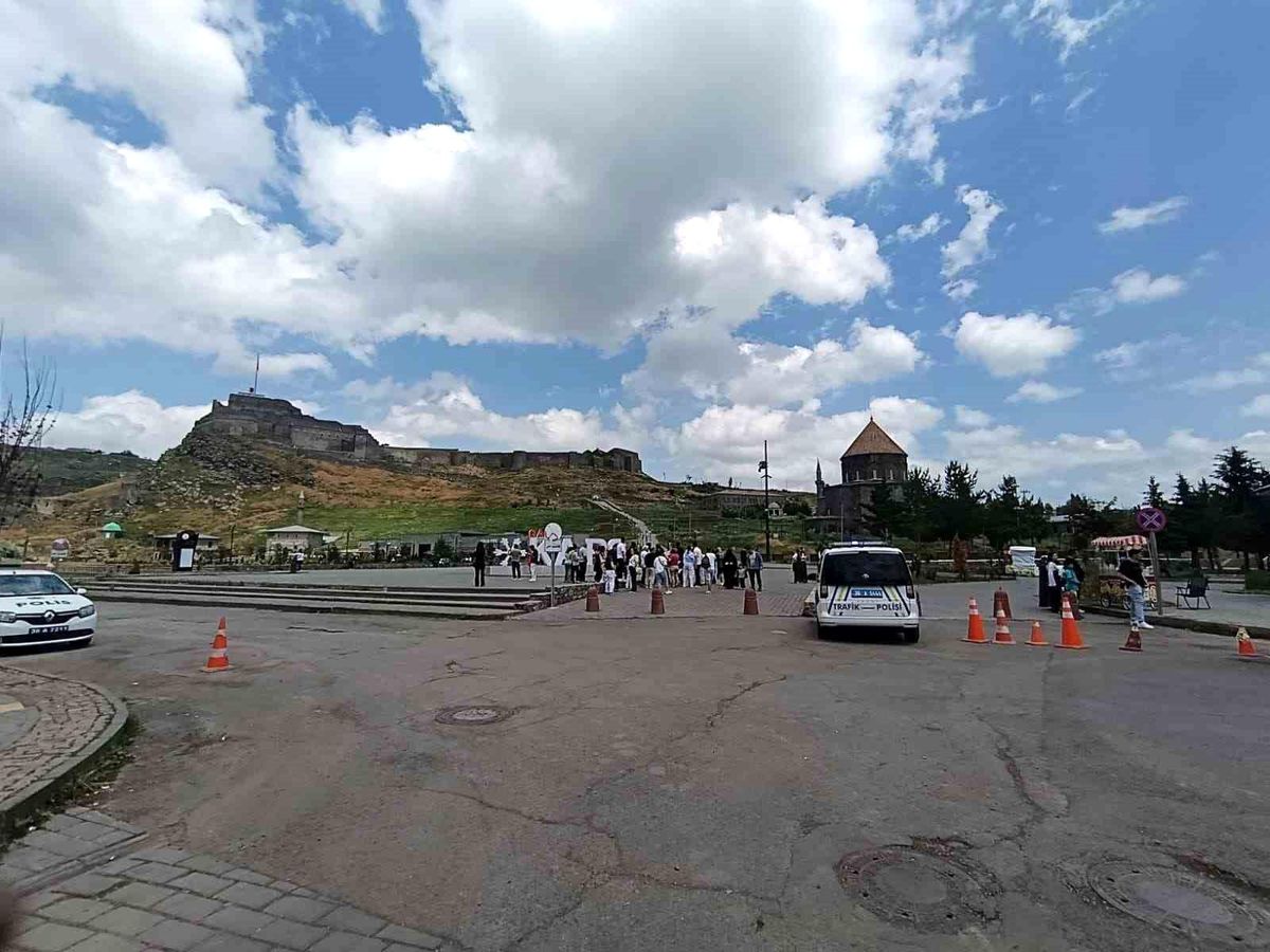 Kars Yaz Turizminde Ziyaretçi Akınına Uğruyor