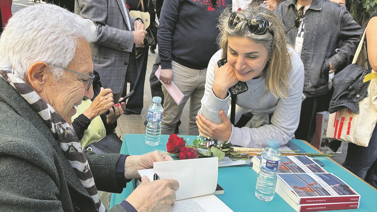 Bir günde 2 milyon kitap ve 7 milyon gül satılan şehir