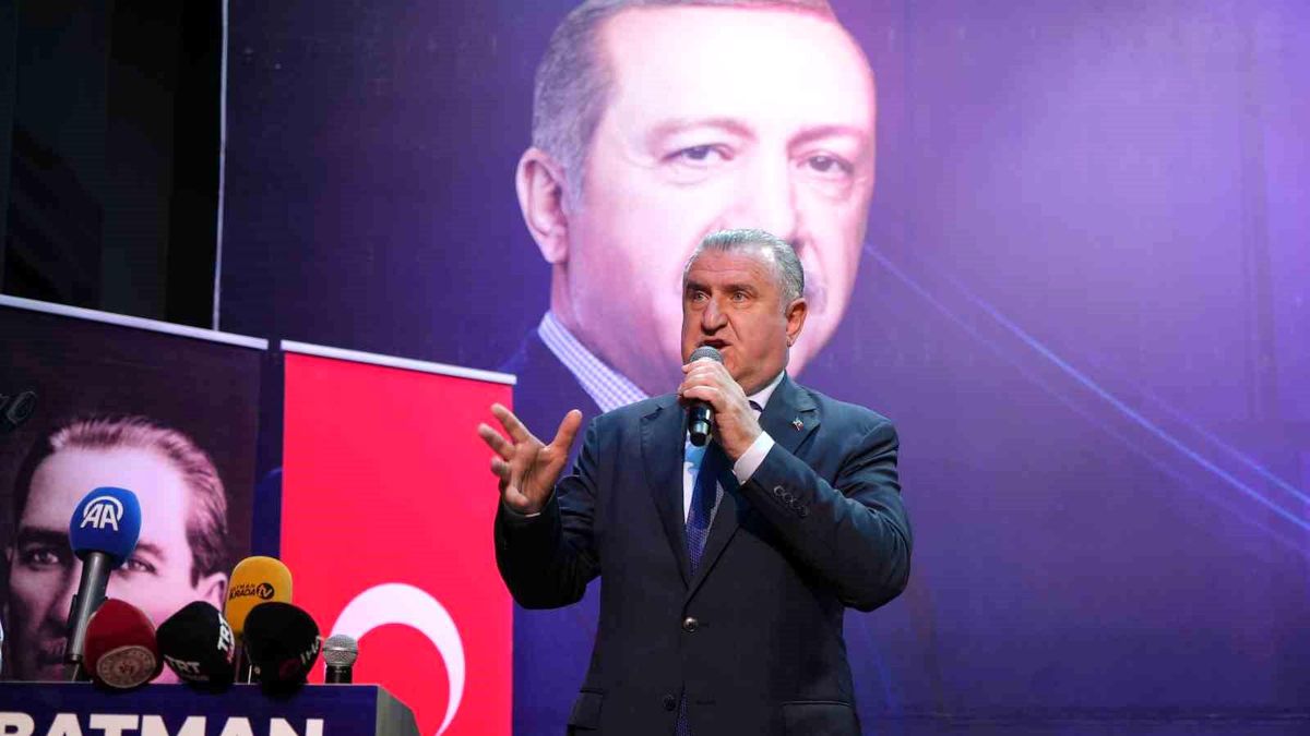 Bakan Bak: Batman'a yeni gençlik merkezleri ve spor tesisleri yapılıyor