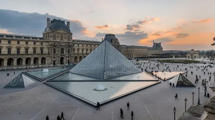 Büyük soygunla sarsılmıştı! Fransa'daki Louvre Müzesi ile ilgili flaş gelişme: 'Tamamen kaldırıldı'