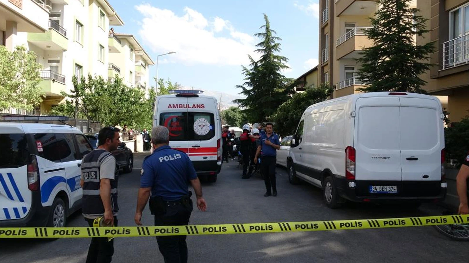 Malatya'da dehşet! Eşini ve kızını öldürdü