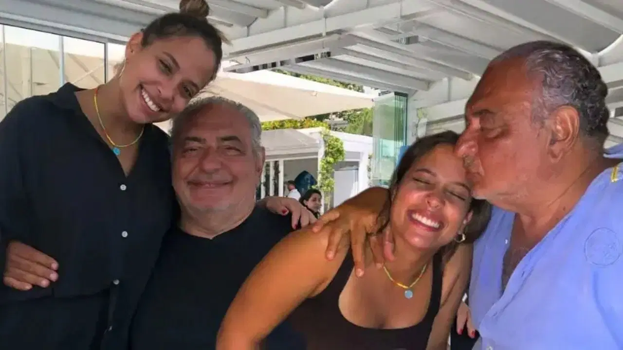 Reha Muhtar'ın kızı Ayşe Nazlı'dan yürek burkan veda: 'En çok bana 'kızım' deyişini özleyeceğim'