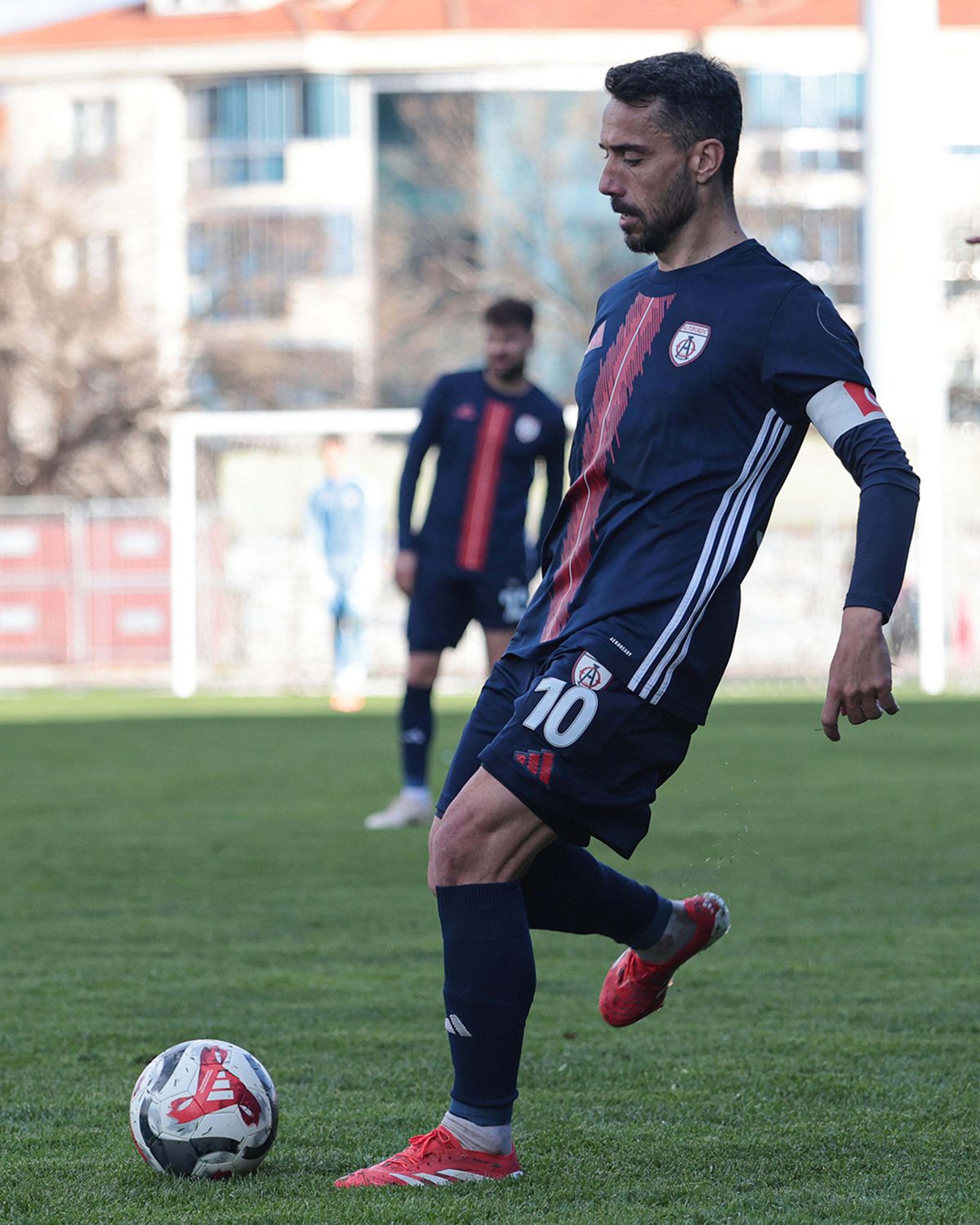 Yılmaz Özeren futbolu bıraktı