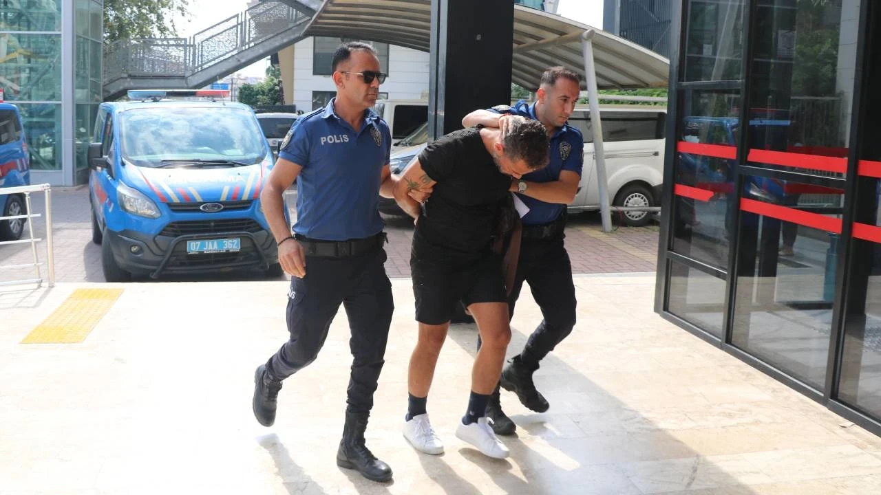 Polise hakaretler savuran yabancı uyruklu şüpheli gözaltında