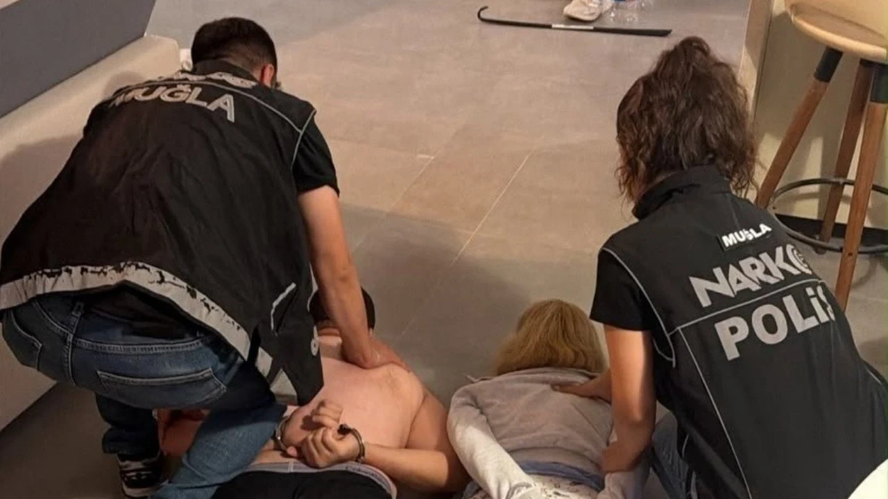 MİT ve emniyetten ortak operasyon: Kırmızı bültenle aranan İranlı uyuşturucu zanlısı Bodrum'da yakalandı