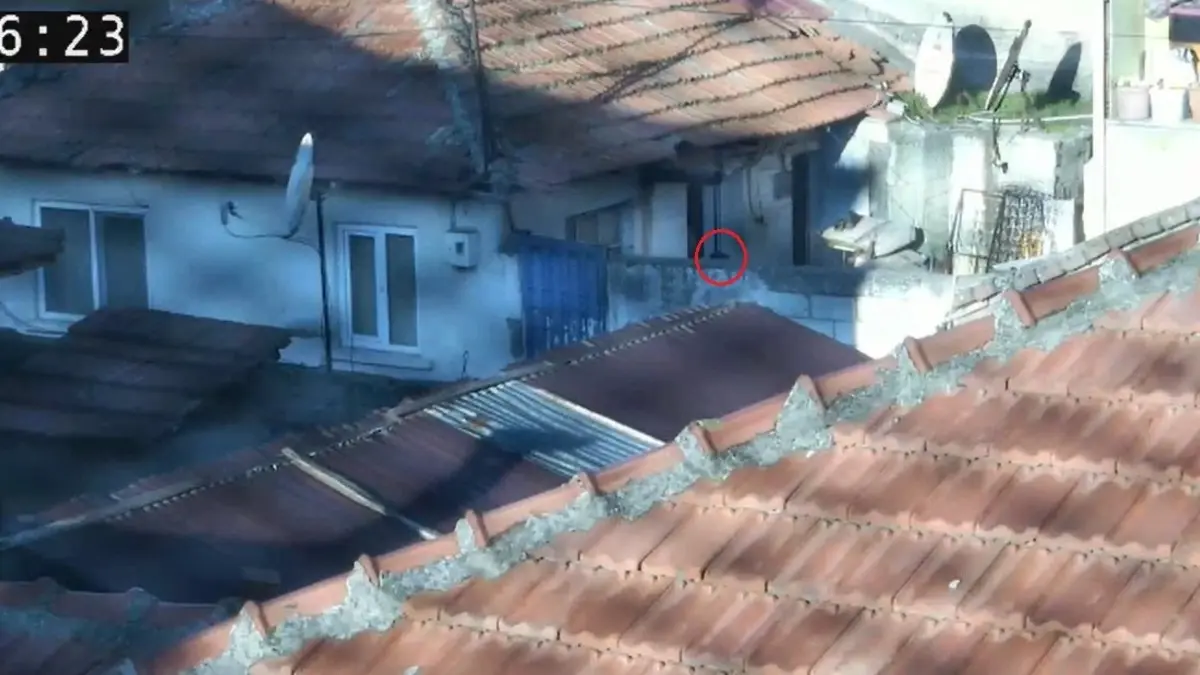 Kapıda göründü, operasyon için düğmeye basıldı