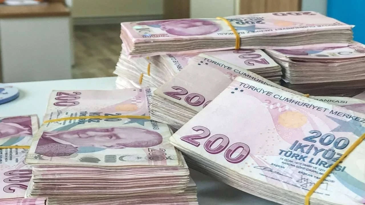Bankacılık sektörünün 5 aylık kârı 422 milyar TL’ye yaklaştı