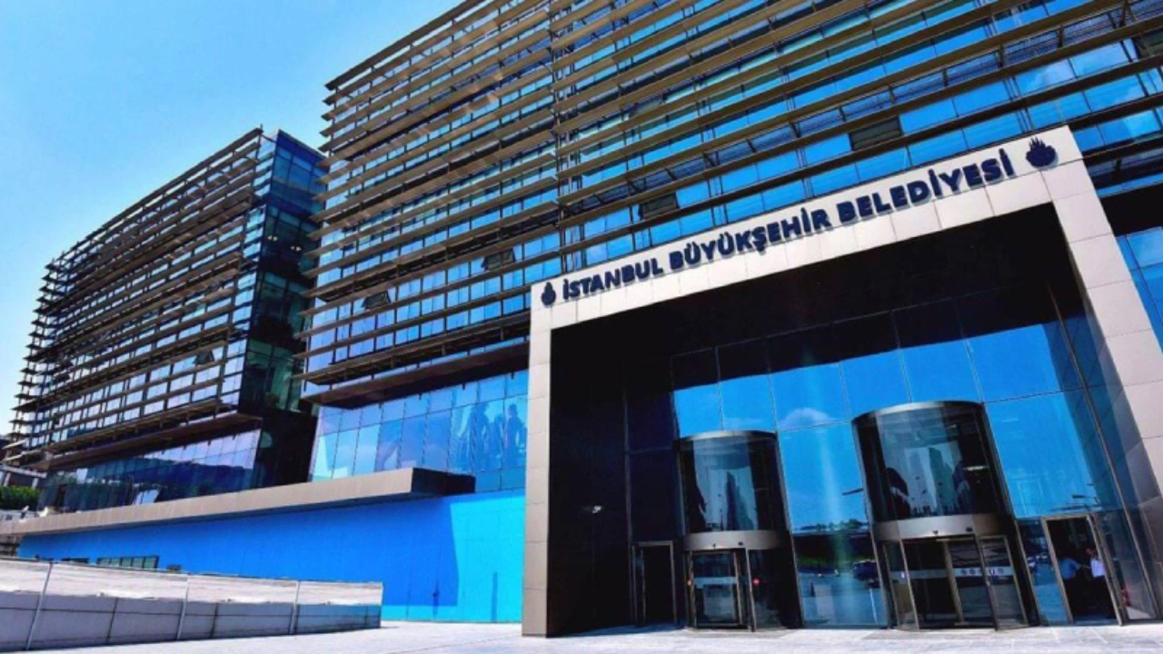 İBB davasında ödül gibi karar: İtirafçılar mallarına kavuştu
