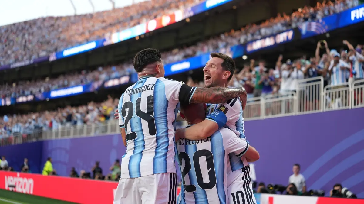 Messi'li Arjantin yarı finalde! Rakibi İngiltere oldu...