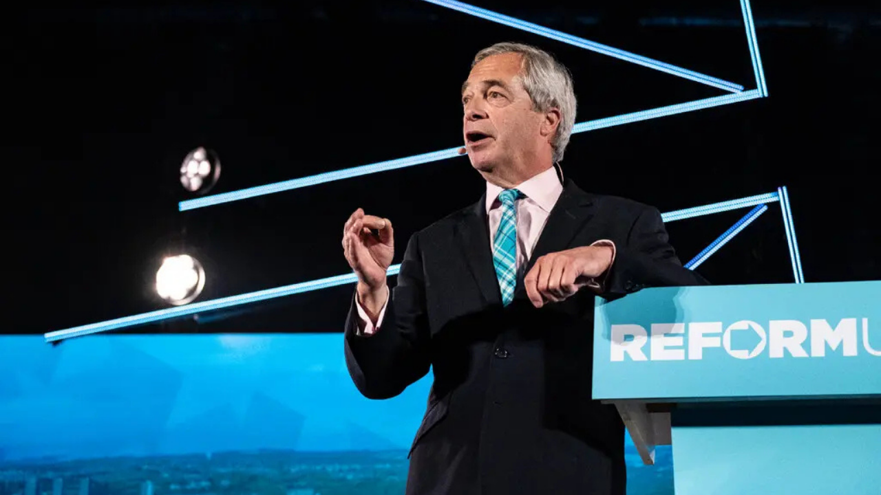 Soruşturma altındaki Nigel Farage'dan sürpriz istifa: "Beni halk yargılasın" dedi