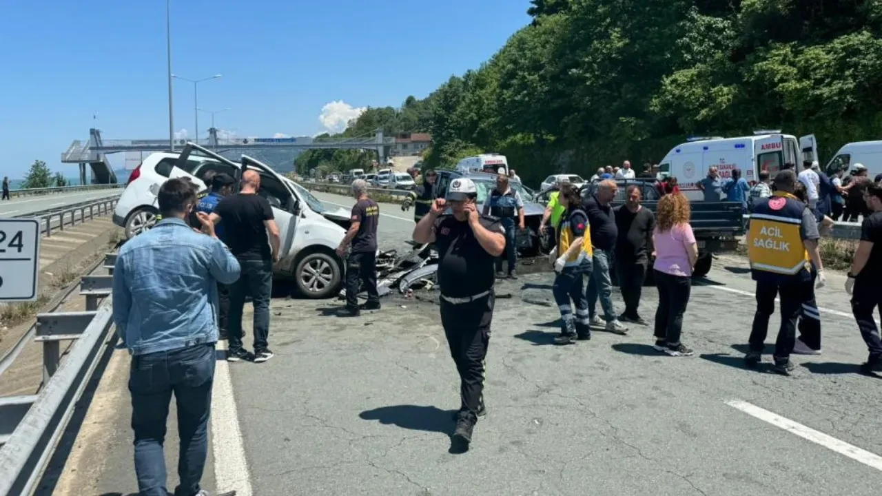 Rize'de feci kaza! Ters yöne giren yaşlı sürücü faciaya neden oldu! Ölü ve yaralılar var