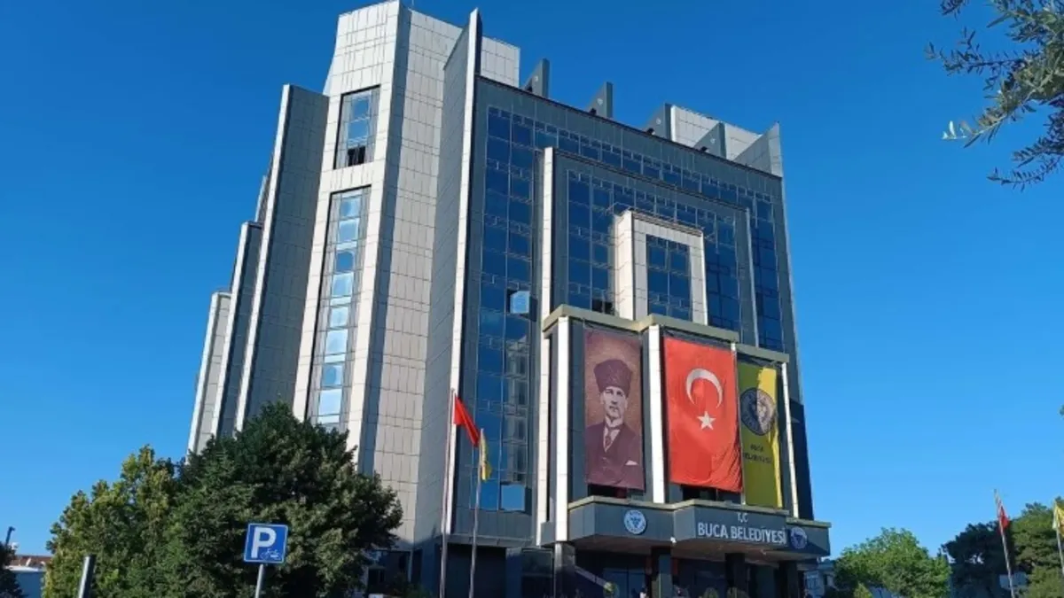 Buca Belediyesi personeli Bahadır Yılmaz'ın 13 yarış atı çıktı